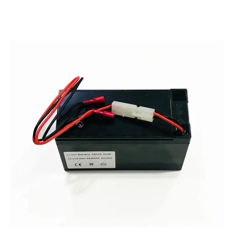Compact lithium battery pack for garden and pesticide spraying equipment
