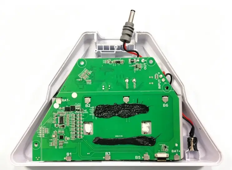 Reliable off-grid power solution for fieldwork, travel, and mobile devices